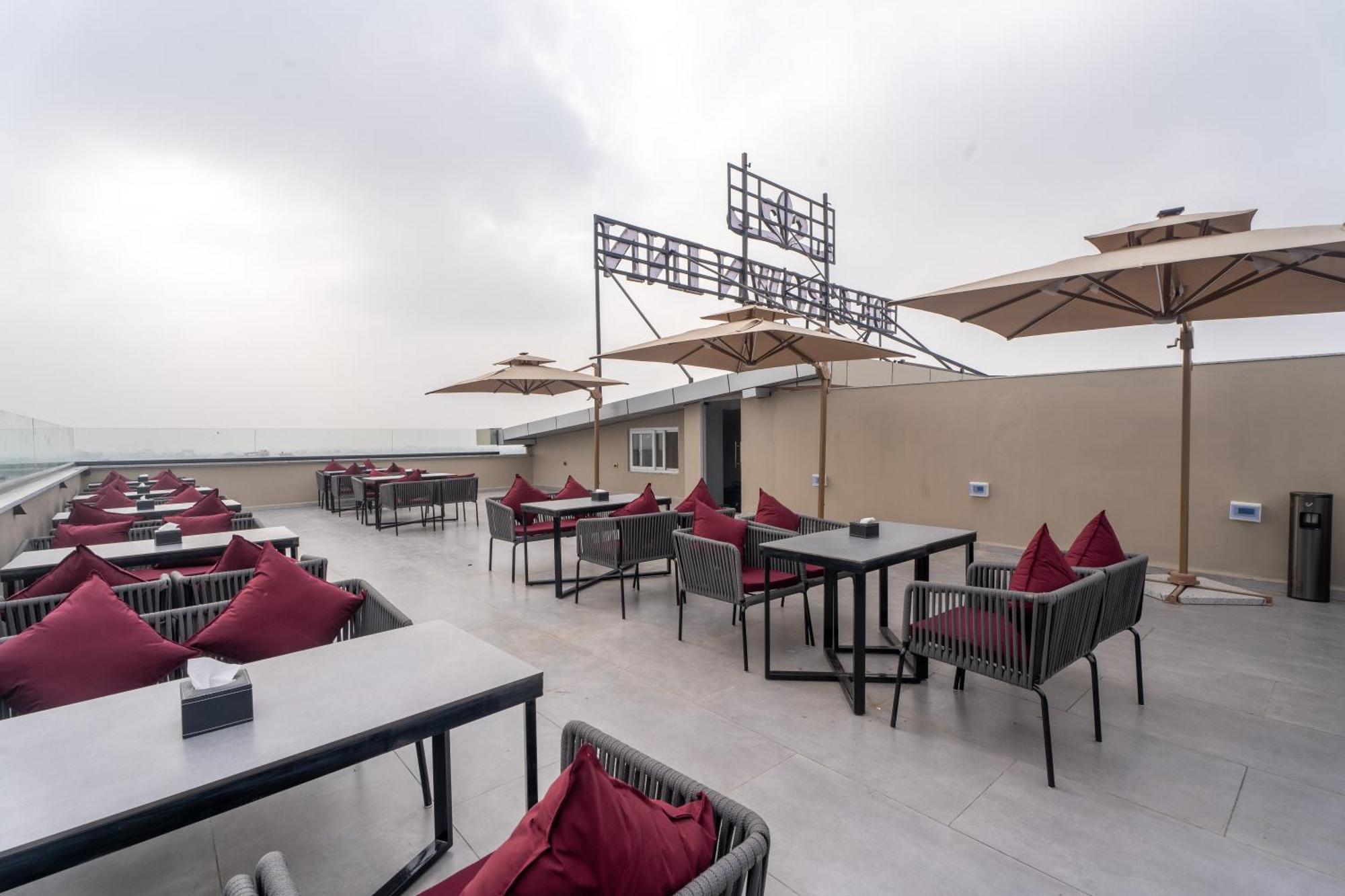 De Crown Inn Jogikuti المظهر الخارجي الصورة