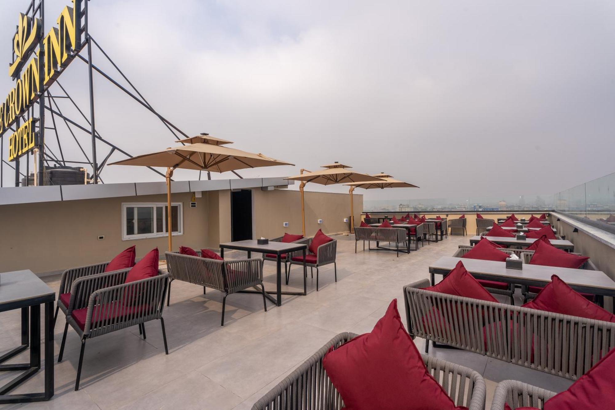 De Crown Inn Jogikuti المظهر الخارجي الصورة