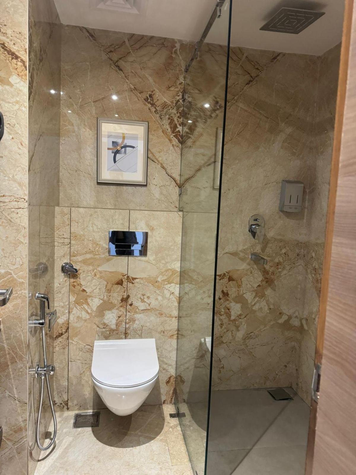De Crown Inn Jogikuti المظهر الخارجي الصورة