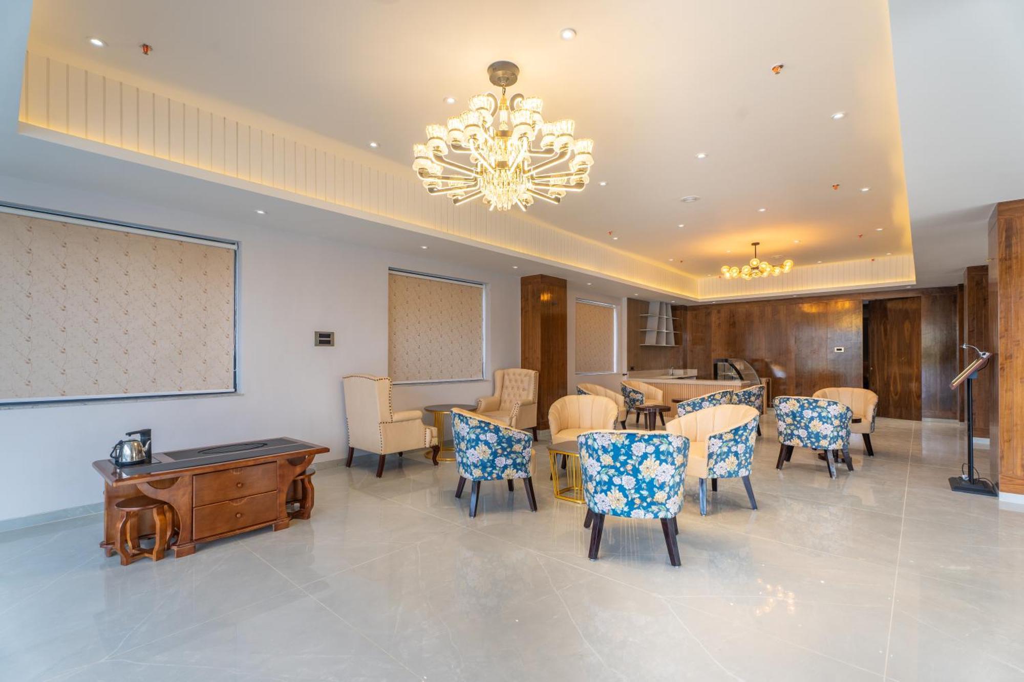 De Crown Inn Jogikuti المظهر الخارجي الصورة
