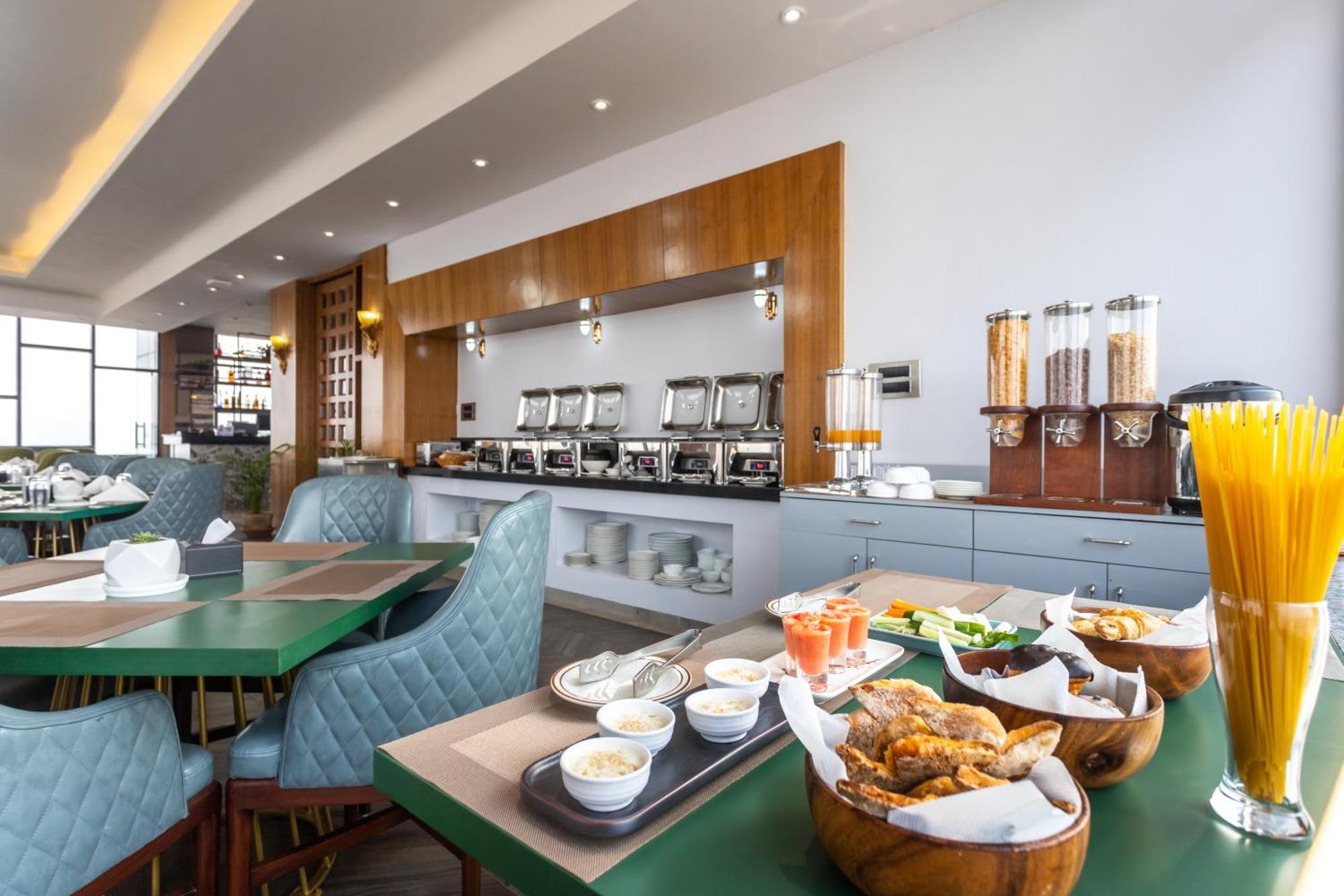De Crown Inn Jogikuti المظهر الخارجي الصورة